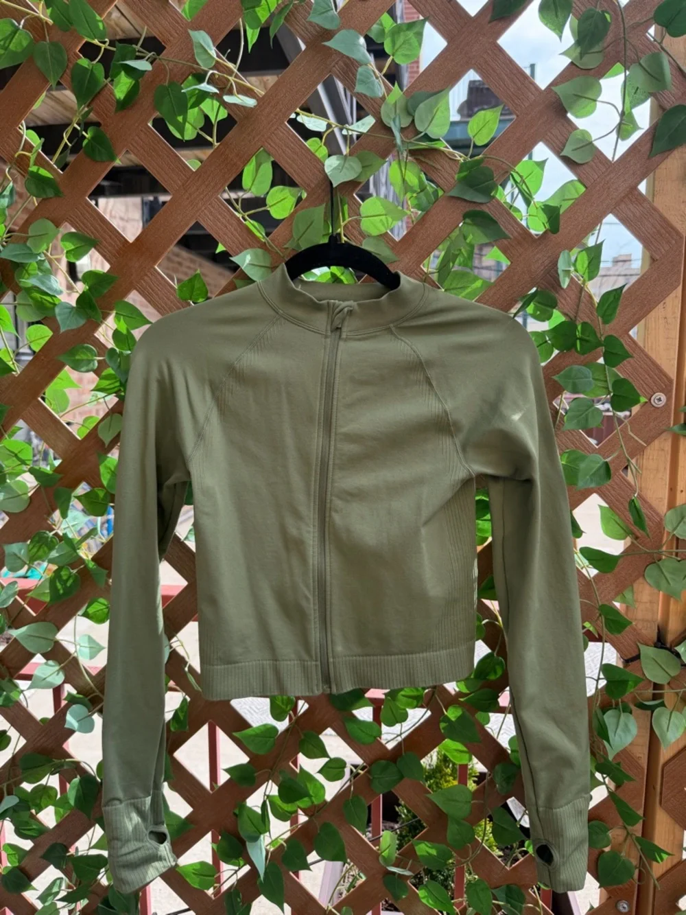 Clothing bundle - Picture 16 of 16